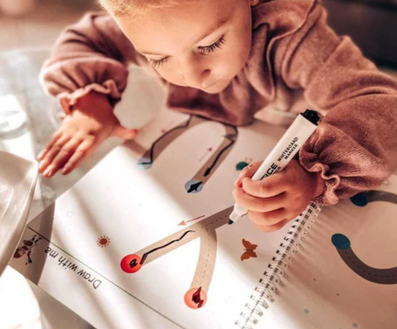 Cuaderno de trazos Niño curioso (desde 3 años)